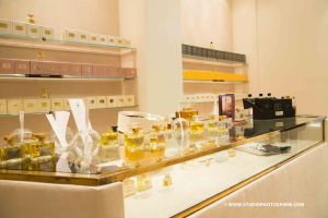 Jean Patou vient d'emménager au 9 rue Saint-Florentin près de la Concorde, l'adresse historique du temps de sa splendeur