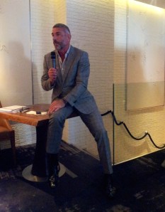 Olivier Van Doorne présentait la philosophie de son agence Select NY le 24 juin dernier au restaurant parisien d'Anne-Sophie Pic. Le début d'une tournée mondiale qui le mènera aussi à New York, Berlin et Hong Kong