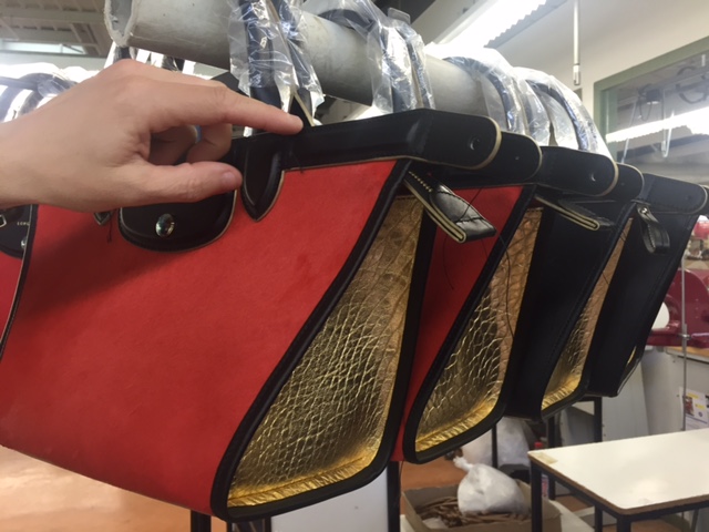 L'édition limitée de Noël du sac Pliage Héritage arrive dans les boutiques. Elle est fabriquée à Segré - photo P.C.